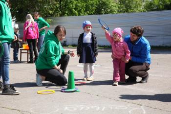 Подростки клуба «Пилигримия» провели игровую площадку у стен Данилова монастыря