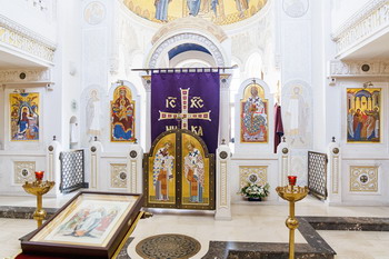 Расписание богослужений в храме Сретения Господня Патриаршего центра духовного развития детей и молодежи